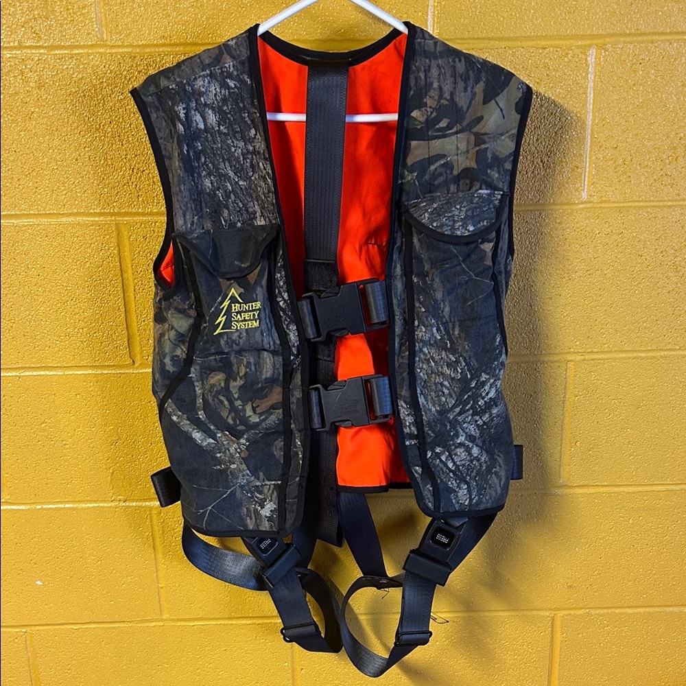 Hunter Safety System tree stand harness